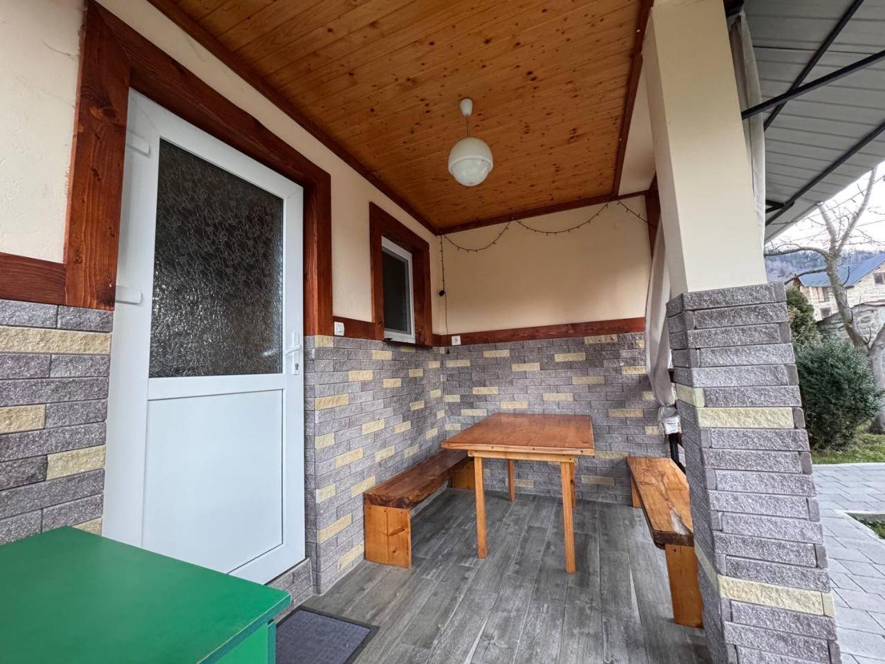 Zelena Sadyba Bila Stavka Yaremche Luaran gambar